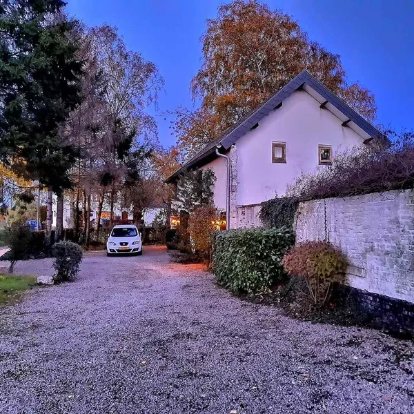 Image 10