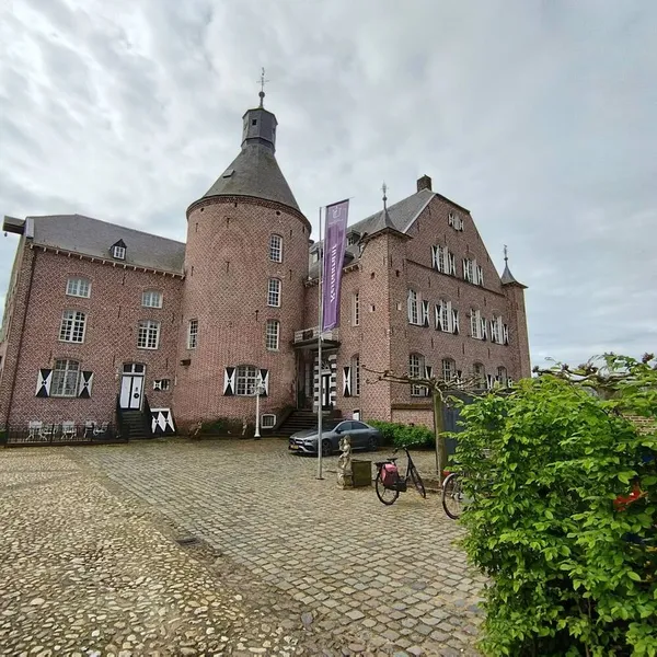 Image 4