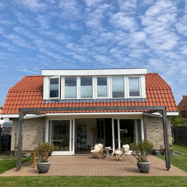 Villa Former