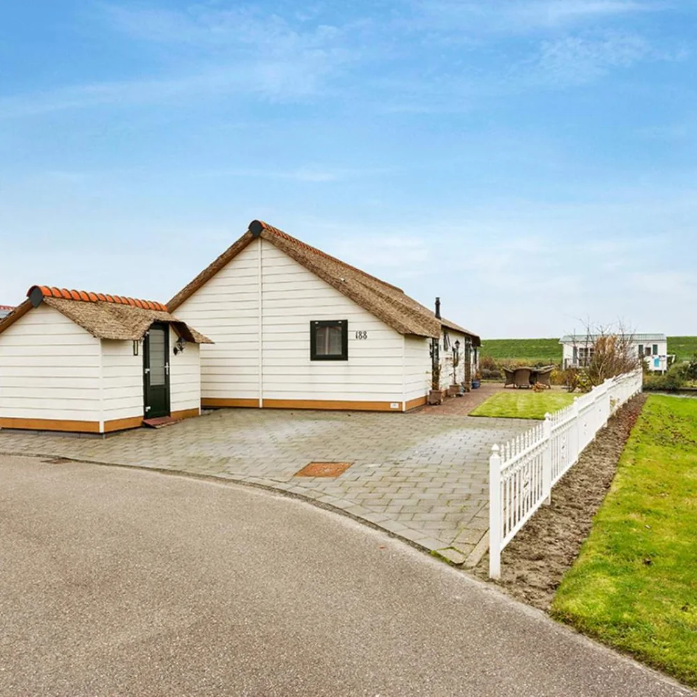 Hoeve de Zeeanjelier in Sint-Annaland