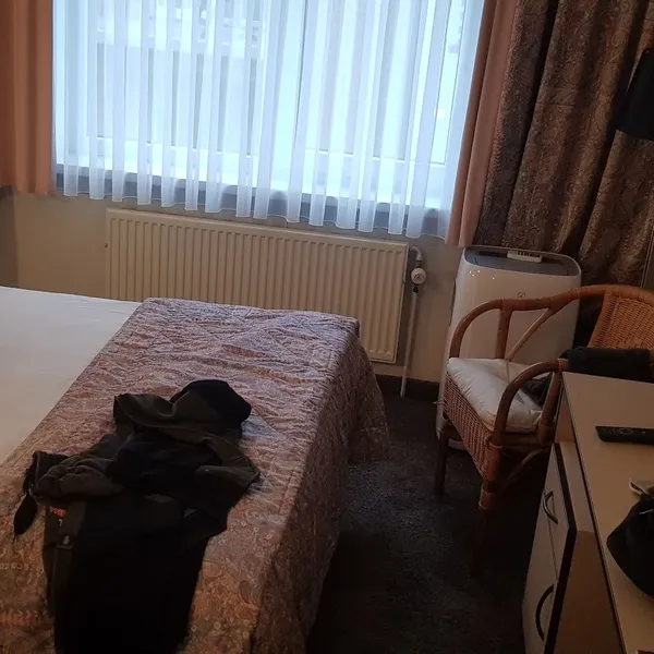 Image 5