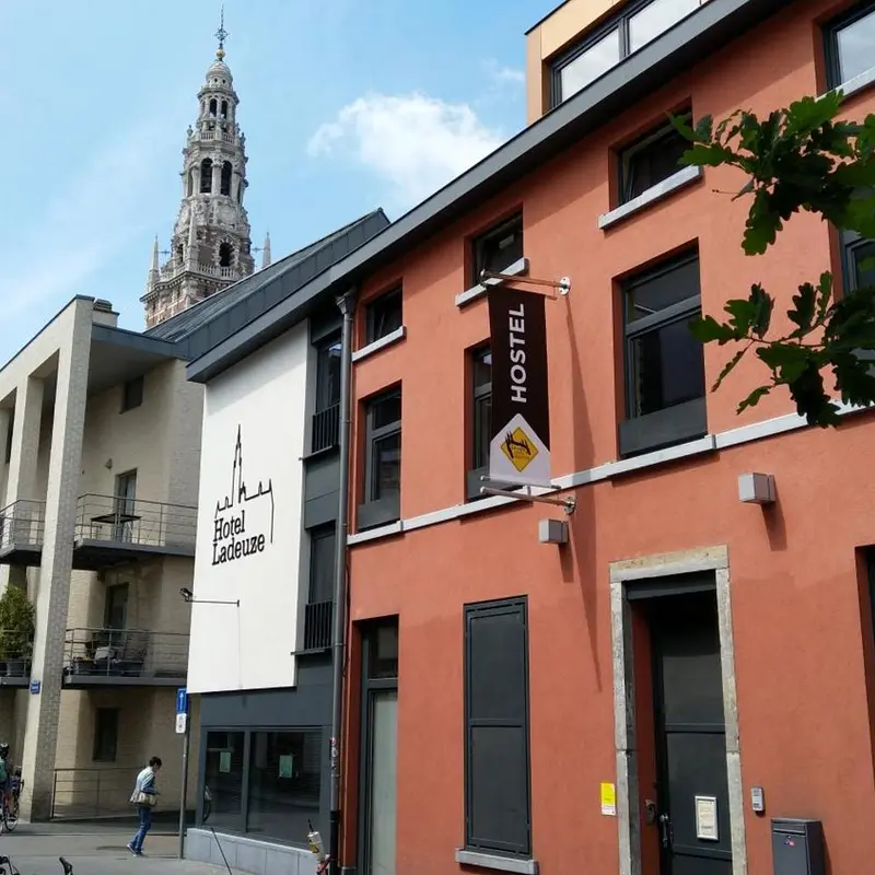 Foto 1