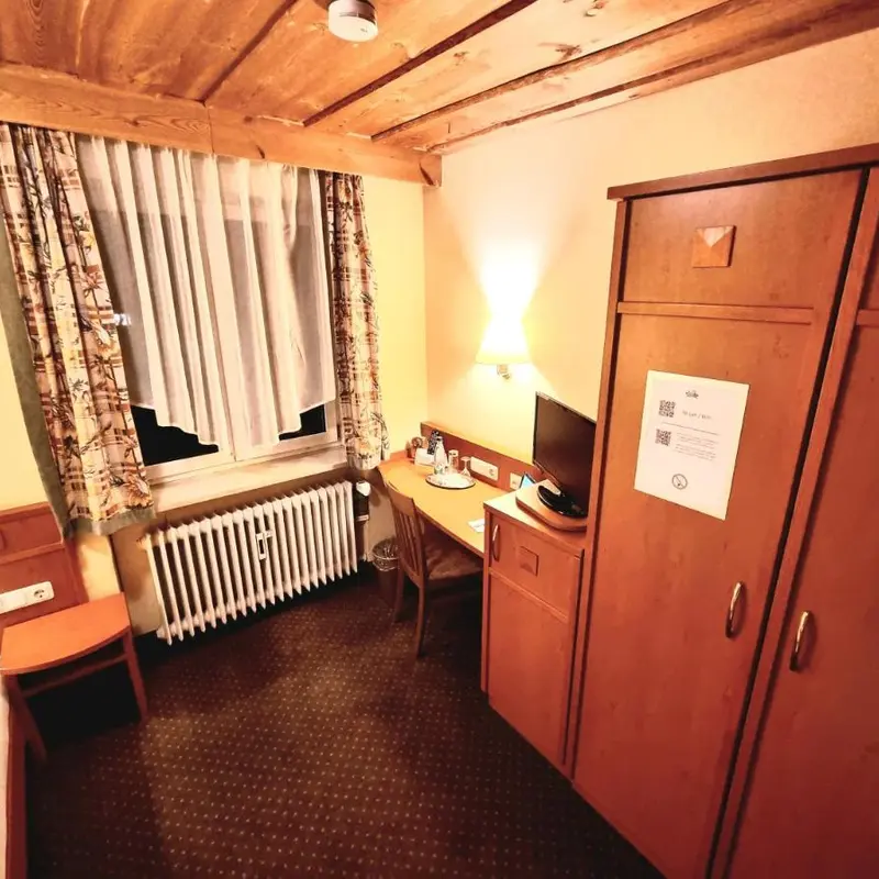 Image 10